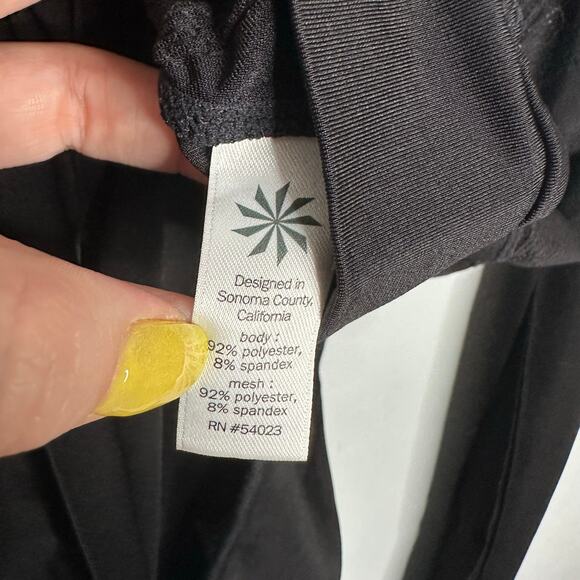 Athleta Women's Black Kettle Bella Long Sleeve Athletic Mesh Back Top Back‎ XS - Picture 5 of 9